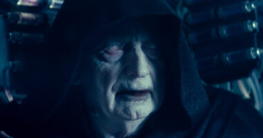 Star Wars Actor Finally Addresses That Bizarre Palpatine Twist in Rise of Skywalker