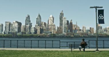 Andrew Lincoln as Rick Grimes - The Walking Dead: The Ones Who Live _ Season 1, Episode 1