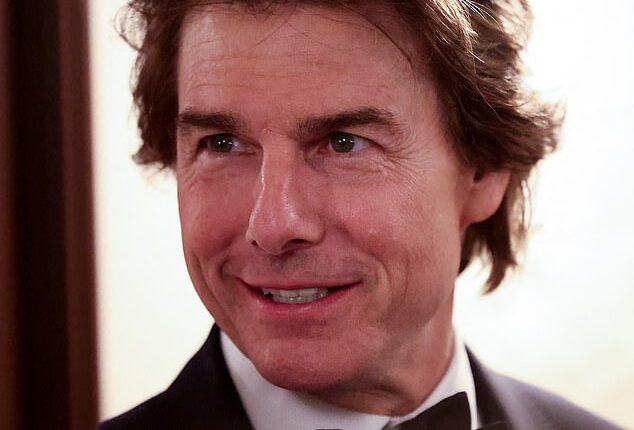 Tom Cruise lent some Hollywood pizazz to a London charity gala on Wednesday night and all eyes were on the star, after his noticeably changing appearance over the past four decades