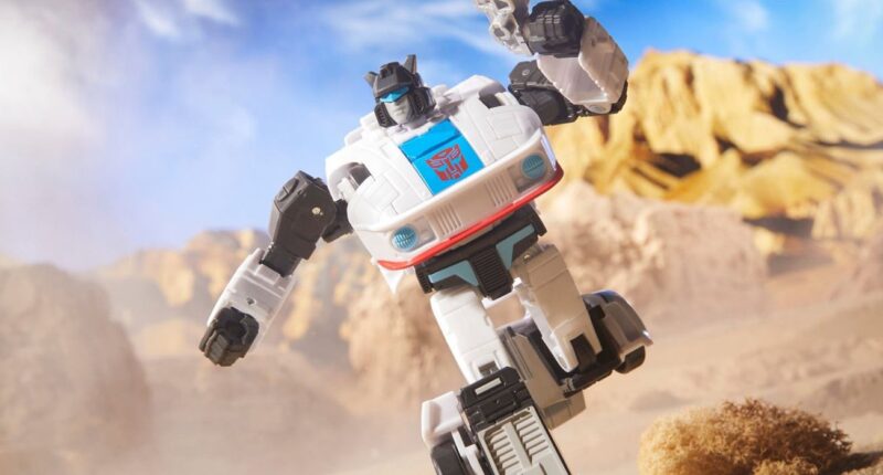 Transformers: Legacy Autobots Stand United