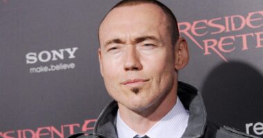What movies has Kevin Durand been in? His age, height, wife, kids.