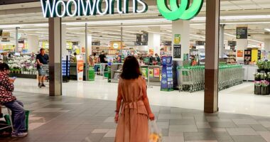 Woolworths no longer offers cash withdrawal without purchase at its stores