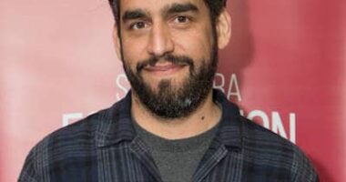 Zal Batmanglij Age, Biography,, Net Worth, Height, Single, Nationality, Body Measurement, Career