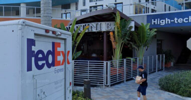 2 Dead, 7 Wounded in Shootout at Miami Nightclub