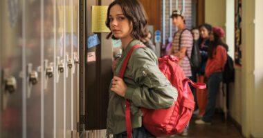 'A Good Girl's Guide to Murder' Images — Emma Myers Is on the Case