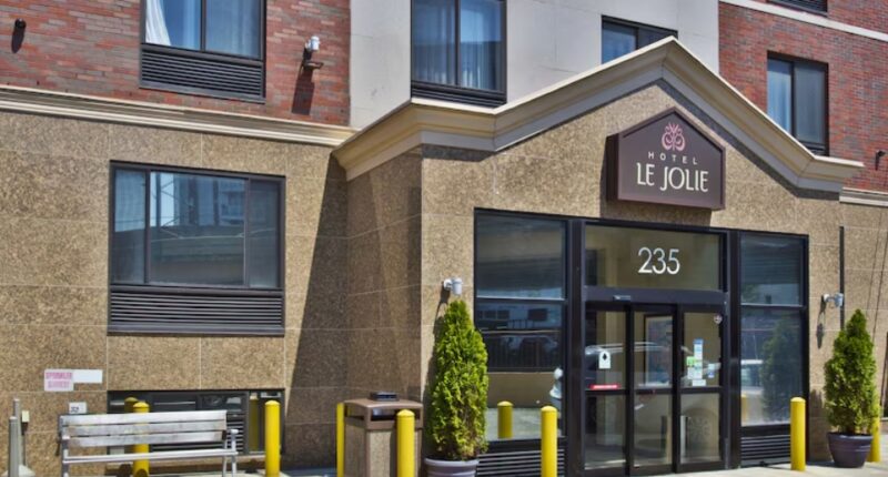 Hotel Le Jolie Williamsburg Migrants