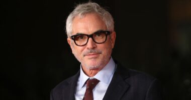 Celebrity Net Worth logo