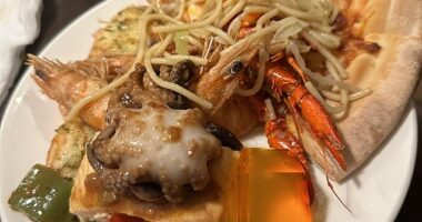 A 'diabolical' plate of food shared by an American X user has been slammed after he claimed that 'the European mind cannot comprehend this'