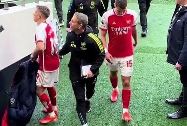 Arsenal fans were left stunned as Leandro Trossard gave his shirt to a Tottenham supporter
