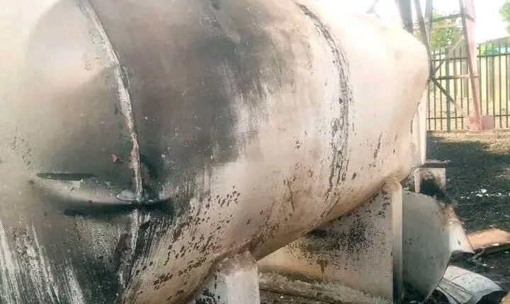 Bandits kill 4, abduct 6 and raze telecom service mast in Zamfara
