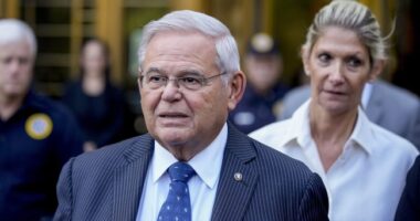 Bob Menendez Poised to Throw Wife Under the Bus With 'She Did It!' Defense in Bribery Trial – RedState