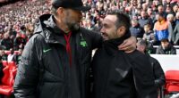 Brighton boss Roberto De Zerbi (R) is not among the frontrunners to replace Jurgen Klopp (L)