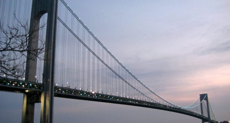 Container Ship Reportedly Lost Power Near NYC Bridge