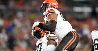 Cowboys Urged to Trade For'Low-Risk, High-Reward' Run-Stuffer