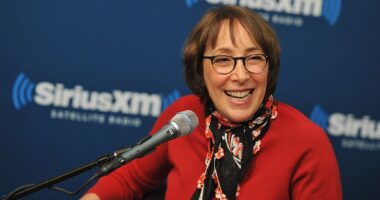 Celebrity Net Worth logo