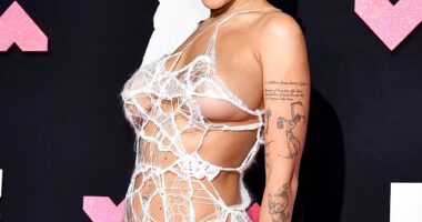 Doja Cat has denied dissing fellow rapper Cardi B on her upcoming album Scarlet 2.