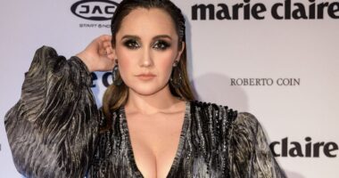 Celebrity Net Worth logo