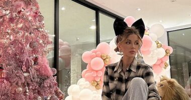 Kate Beckinsale paid tribute to her stepfather Roy on Saturday as she shared a gallery of sweet snaps on his heavenly birthday