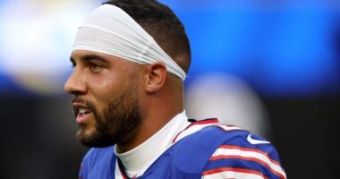 Ex-Bills Team Captain Makes 1 Promise Ahead of Possible Return