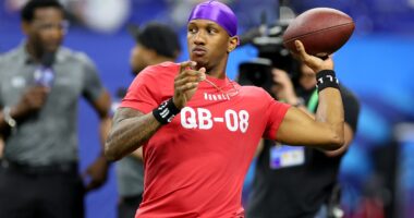 Ex-NFL Player Predicts Jets Will 'Shock the World' With QB Move