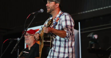 Former Cardinal Adam Wainwright Holds Concert During Eclipse Festivities