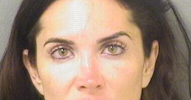 Live-streamer and former Howard Stern show personality Elisa Ann Schwartz has apologized after a video of her repeatedly striking her boyfriend went viral