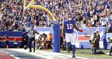 Giants Advised to Make Darren Waller 'Contingency Plan' in Draft