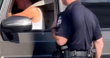 Gisele Bundchen was seen breaking down in tears as she was pulled over by police in Miami on Wednesday