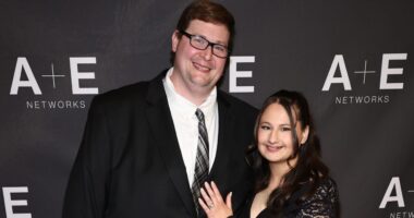 Gypsy Rose Files For Divorce From Husband Ryan Anderson