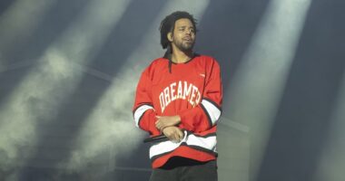 J. Cole Takes Stage For First Time Since Kendrick Lamar Apology