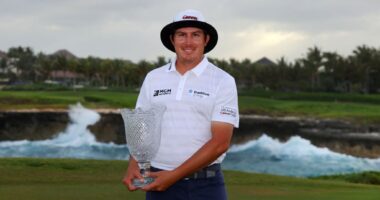 Celebrity Net Worth logo