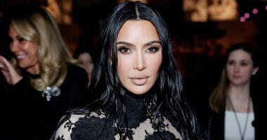 Kim Kardashian Debuts New Look, Social Media Reacts (PHOTO)