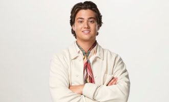 Kyle Schuesler Height, Age, Religion, Nationality, Wikipedia, Partner, Parents, Gender, Net Worth