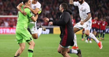 Goalkeeper Emiliano Martinez was the hero as Aston Villa beat Lille in a penalty shootout