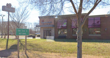 Man Critically Shot While Dining at Maryland Applebee’s