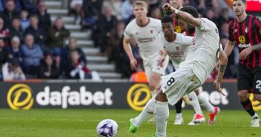 Bruno Fernandes secured a point for Man United against Bournemouth as they drew 2-2