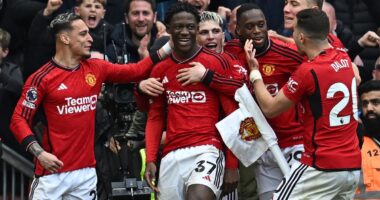 Manchester United vs Liverpool LIVE: Premier League latest updates as Kobbie Mainoo’s curled strike puts hosts ahead