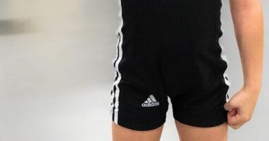 She may be just six-year-old, but Jayde (pictured) is a major gym fan who has been ompeting in weightlifting competitions with her mother