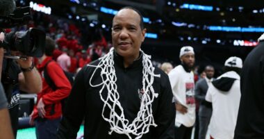 Celebrity Net Worth logo