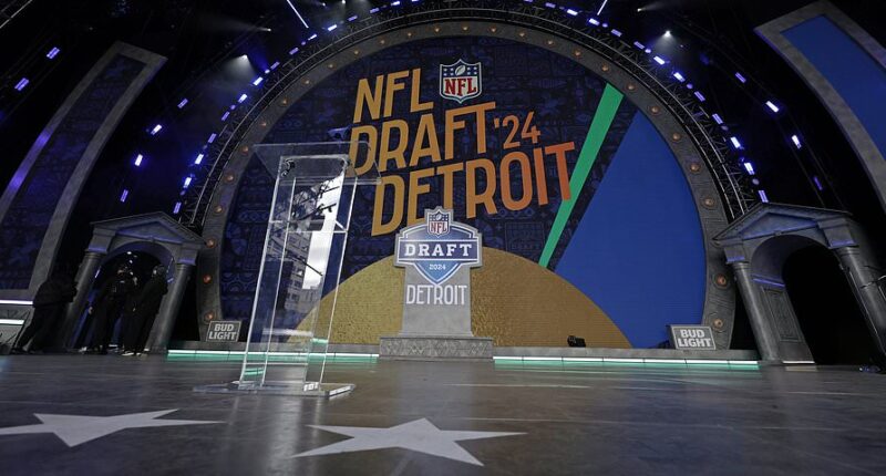 NFL Draft - Round 1 LIVE: Caleb Williams looks set to be the first overall pick, with Jayden Daniels and Drake Maye waiting in the wings and will the Arizona Cardinals trade back?
