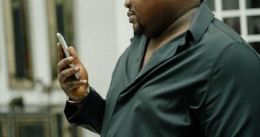 "Never" Davido reacts to the possibility of Cubana Chief Priest going to jail for Naira abuse