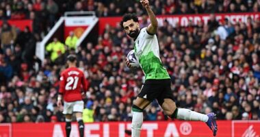 Mohamed Salah rescued a point for Liverpool on a frustrating afternoon at Old Trafford