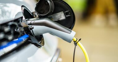 A new study by the RAC Foundation has found that UK mobile phone signal is letting down the public charging network, as more than two thirds of all slow Type-2 public chargers have been found to have inadequate signal to guarantee activation 100 per cent of the time