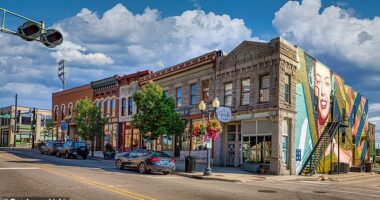 Rockford in Illinois has been named the United States' hottest property market, with prices rising 51.7% in a year. The city's beautiful East Rockford Historic District is pictured