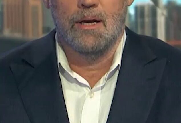Football commentator Simon Hill has slammed the Australian Professional Leagues (APL) after the governing body for the A-League Men and Women cancelled their annual awards night