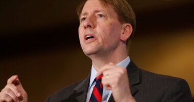 Richard Cordray to step down from job overseeing $1.6 trillion in federal student loans
