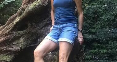 We are used to seeing celebs looking clean, polished and flawless. But, for some A-listers, the thought of showering every day is too much as they believe daily bathing is unnecessary