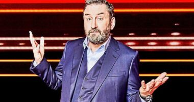 Viewers of The 1% Club were left baffled by a question that seemed to have more than one answer on Saturday (show host Lee Mack pictured)