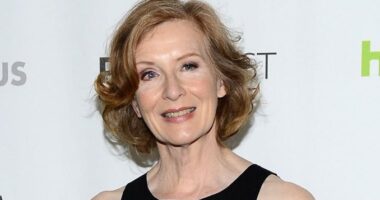 The Untold Truth Of Frances Conroy – Accident With Eye