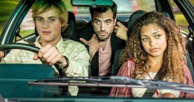 This Johnny Flynn Rom-Com Series on Netflix Should Be Your Next Binge